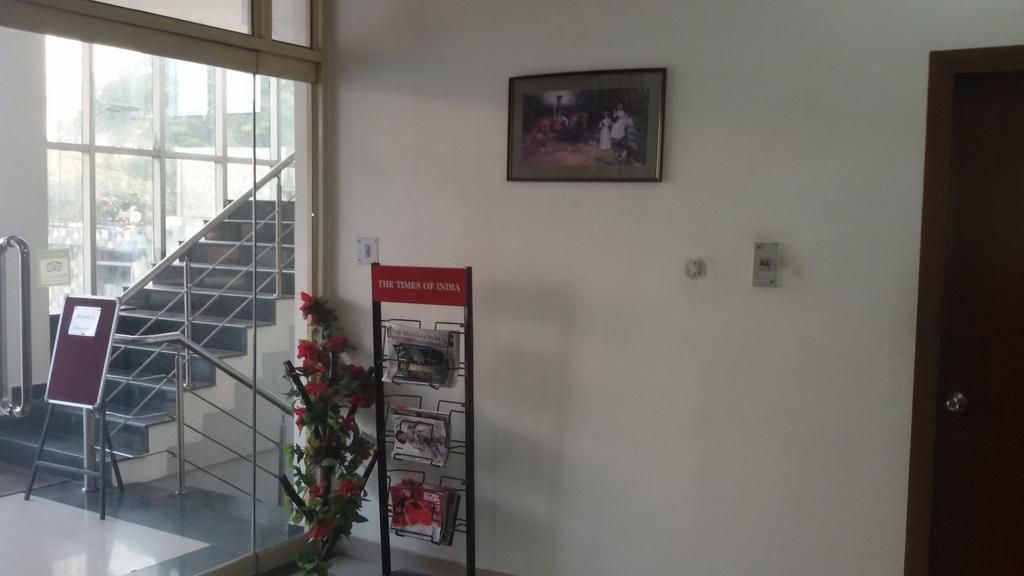 Hotel Sunrise Inn Lucknow Exterior foto